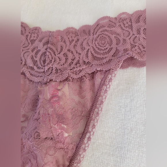 PINK Lace Thong Panty Set NWT/NWOT - Picture 4 of 10